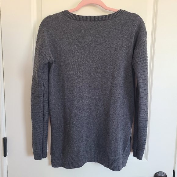 Michael Kors Gray Long Sleeve Sweater Size Small - Picture 6 of 10